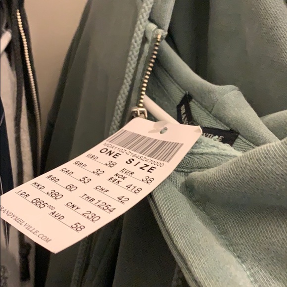 ❌ SOLD ❌ Christy Hoodie | Brandy Melville - Picture 2 of 3